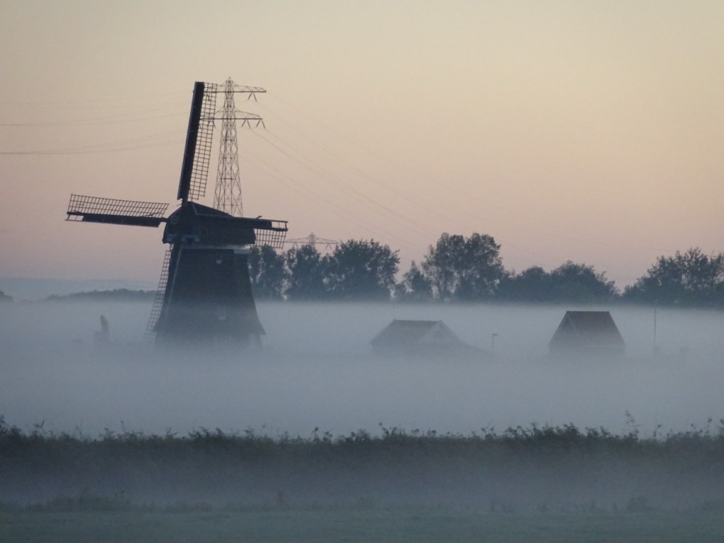 Molen de Woudaap in de mist,&nbsp;Krommenie