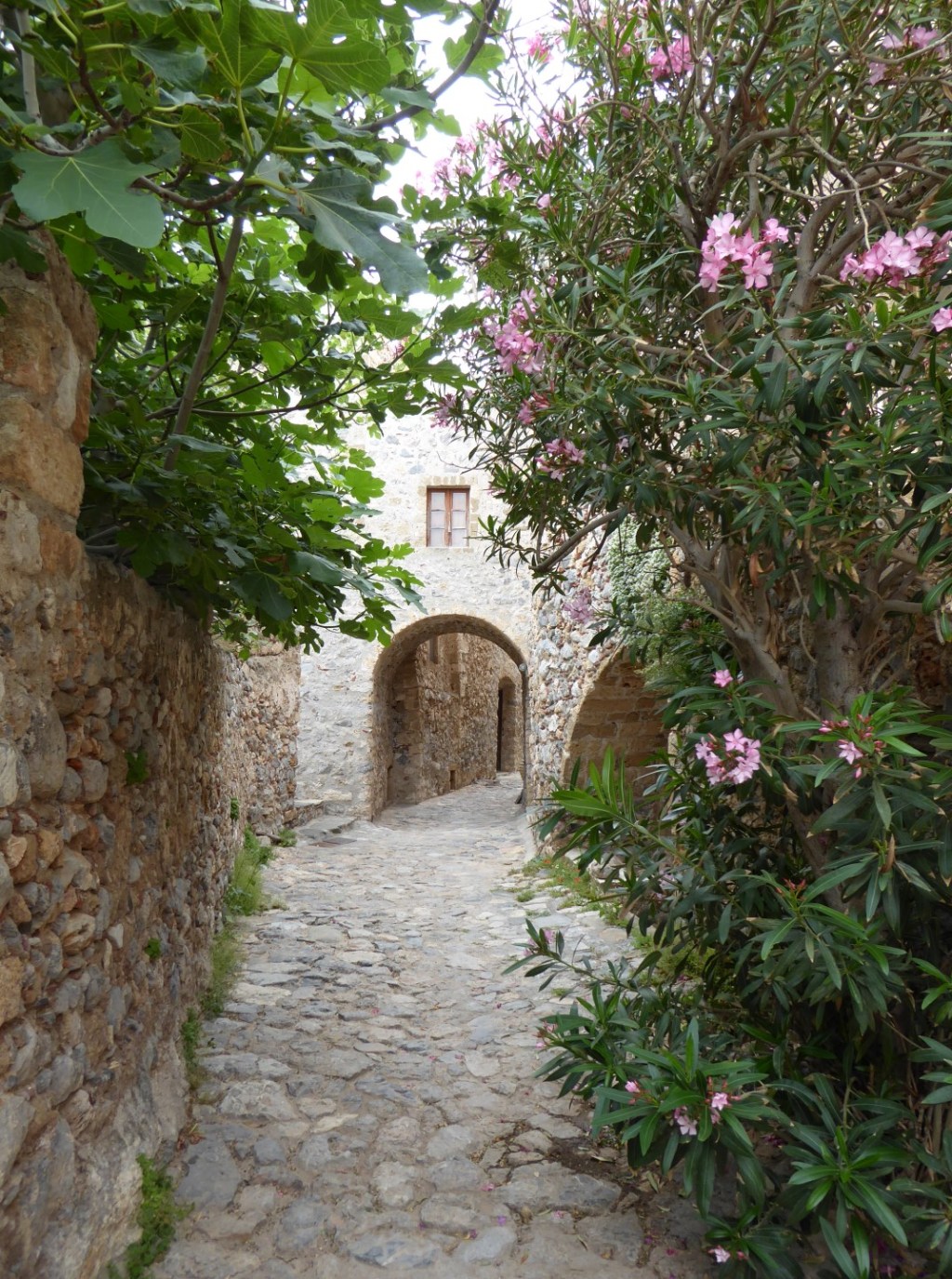 Steegjes, Monemvasia