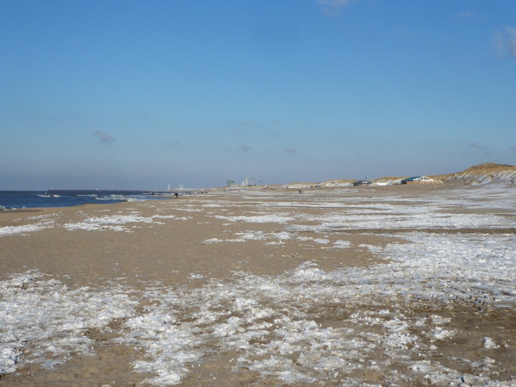 Sneeuw op het&nbsp;strand