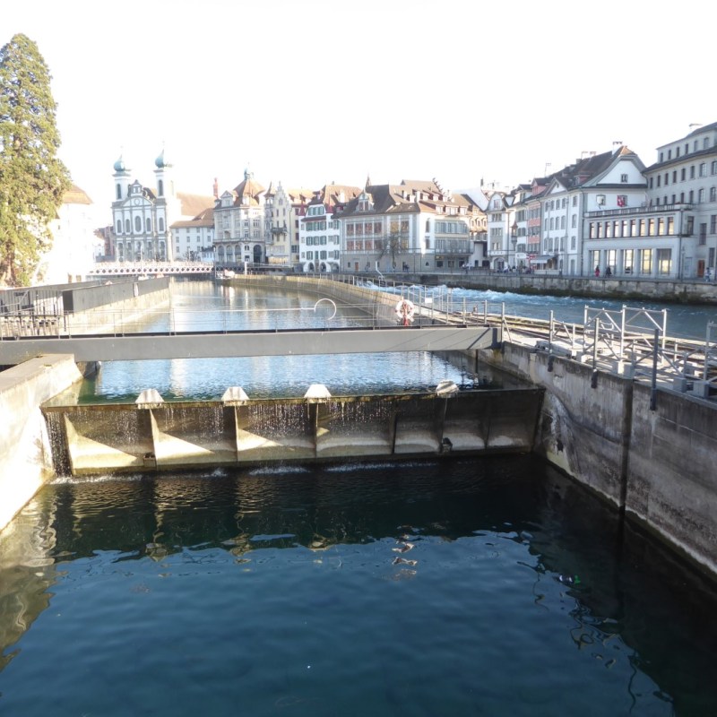 Reuss, de rivier die Luzern in tweeën&nbsp;deelt