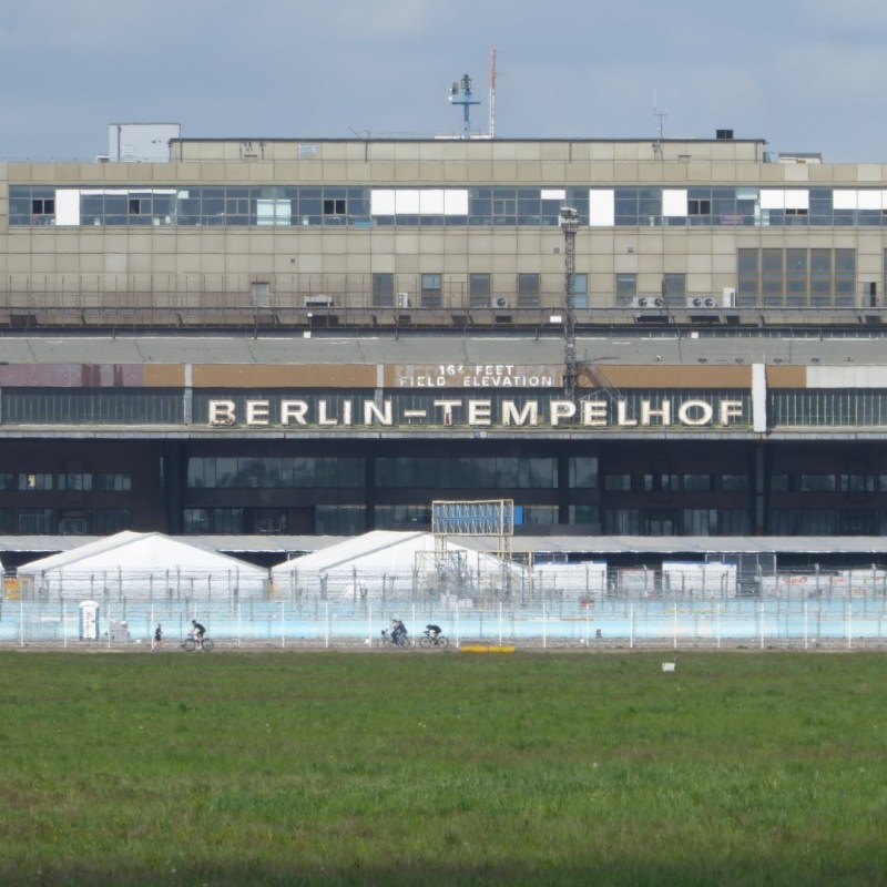Luchthavengebouw vliegveld Tegel