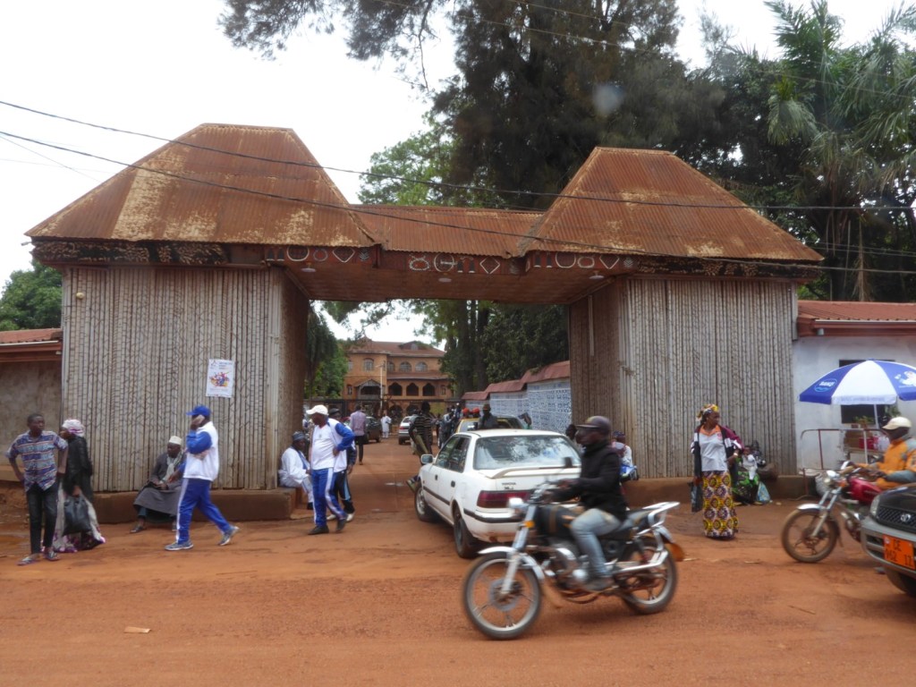 Toegangspoort naar het paleis van de sultan, Foumban