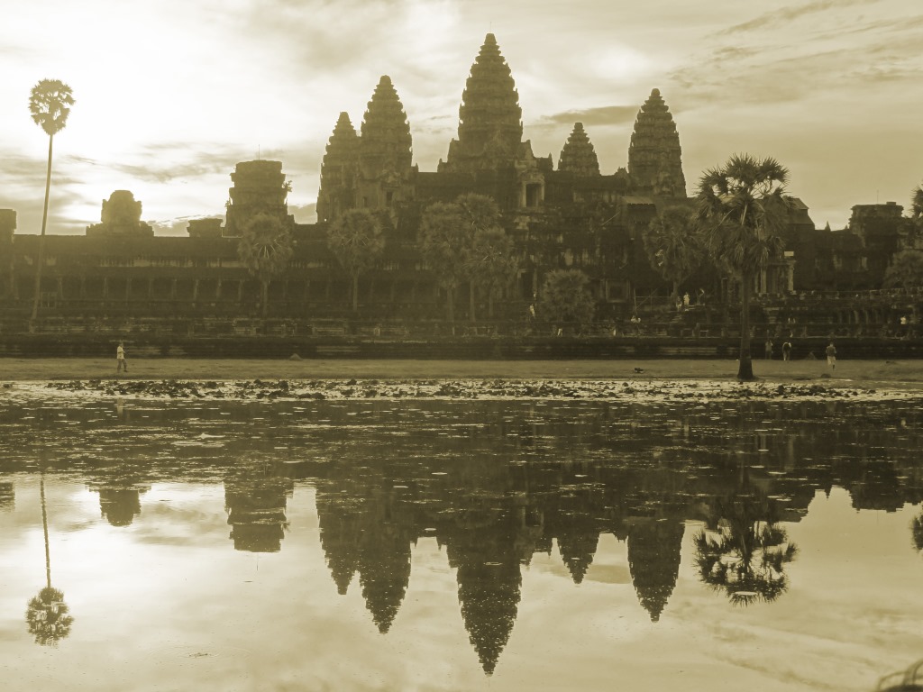 angkor wat sepia klein