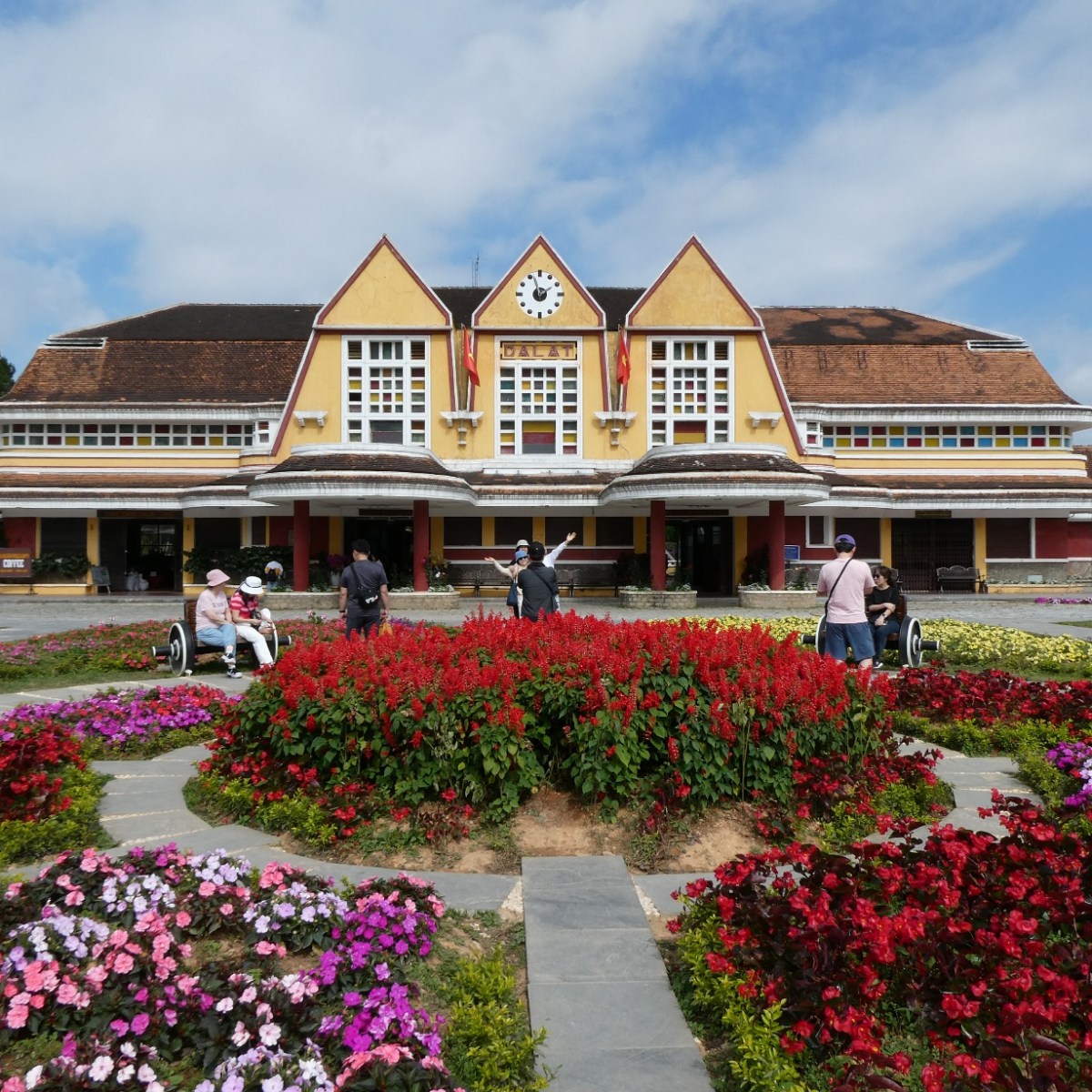 Stationsgebouw, Dalat