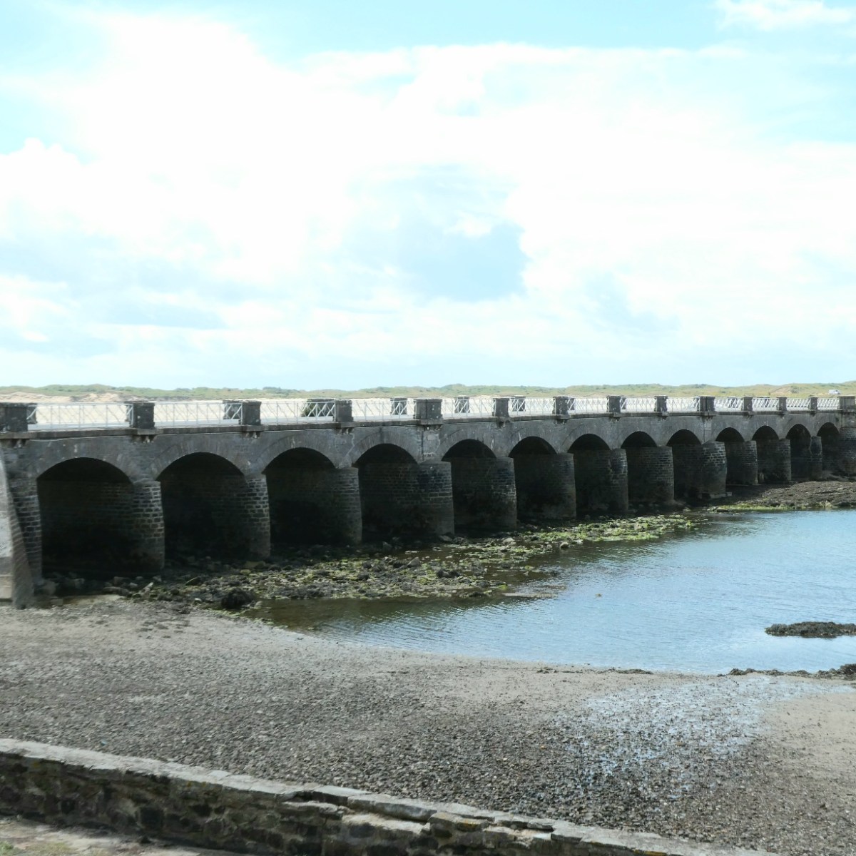 De brug met de dertien bogen,&nbsp;Portbail